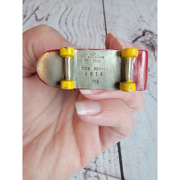 Hudson Pewter Hawaiian Puppy Hound Dog Skateboard Diorama Miniature Art Figurine - Picture 6 of 7